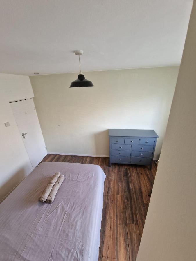 Cozy Room - Only Room ลอนดอน ภายนอก รูปภาพ