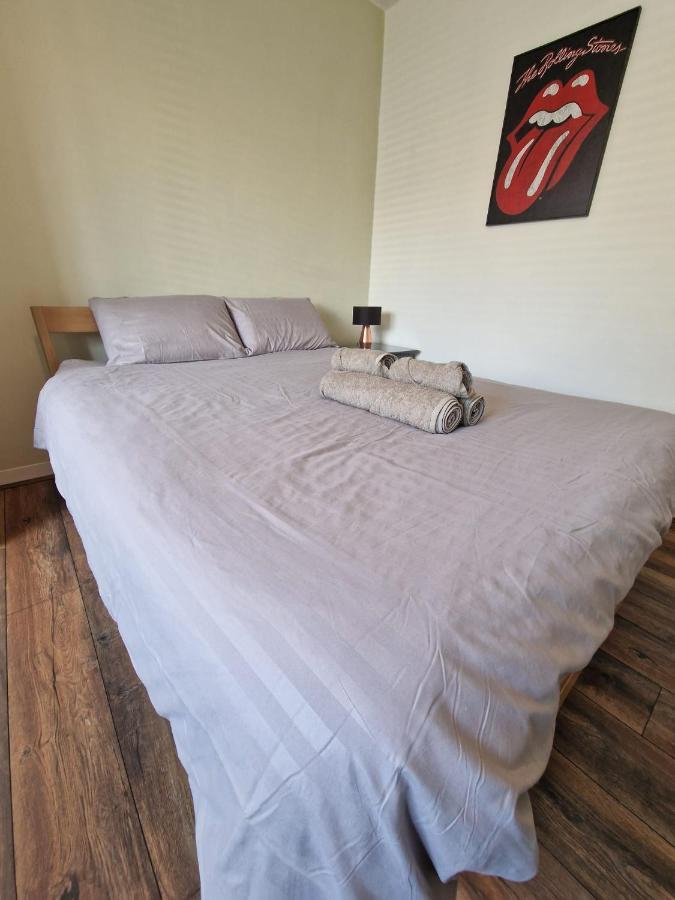 Cozy Room - Only Room ลอนดอน ภายนอก รูปภาพ